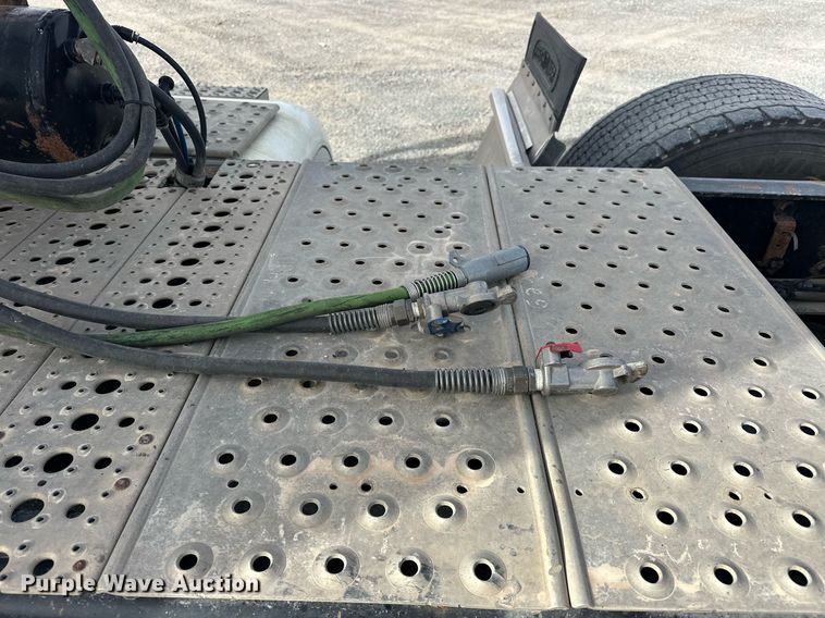 image for item EK0520 2014 Freightliner Cascadia semi truck