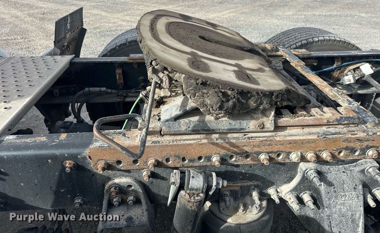 image for item EK0520 2014 Freightliner Cascadia semi truck