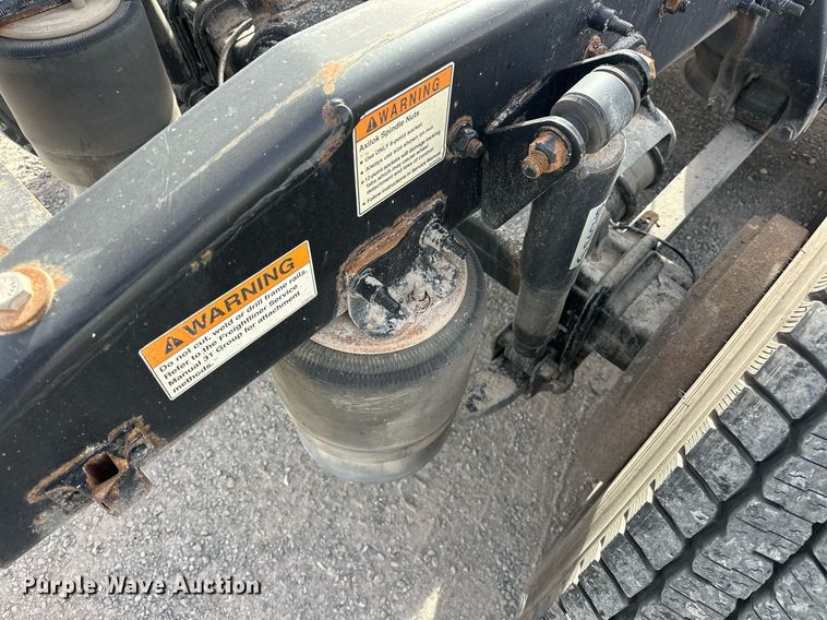 image for item EK0520 2014 Freightliner Cascadia semi truck