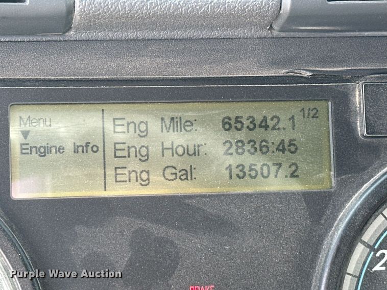 image for item EK0520 2014 Freightliner Cascadia semi truck