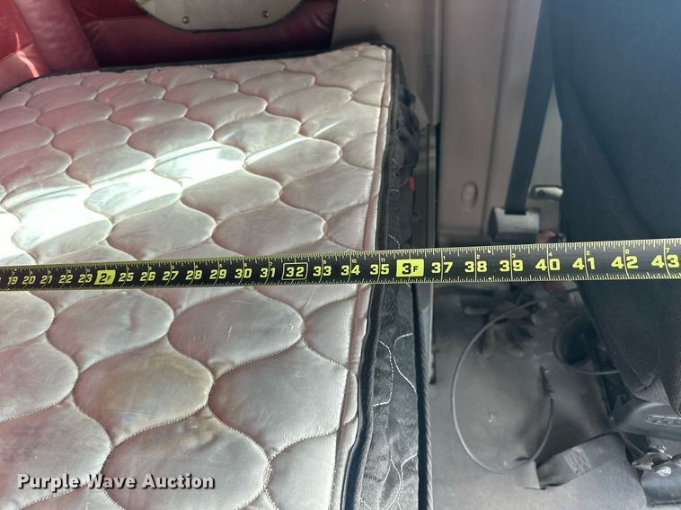 image for item EK0520 2014 Freightliner Cascadia semi truck