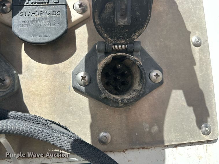 image for item EK0521 2019 Timpte grain trailer