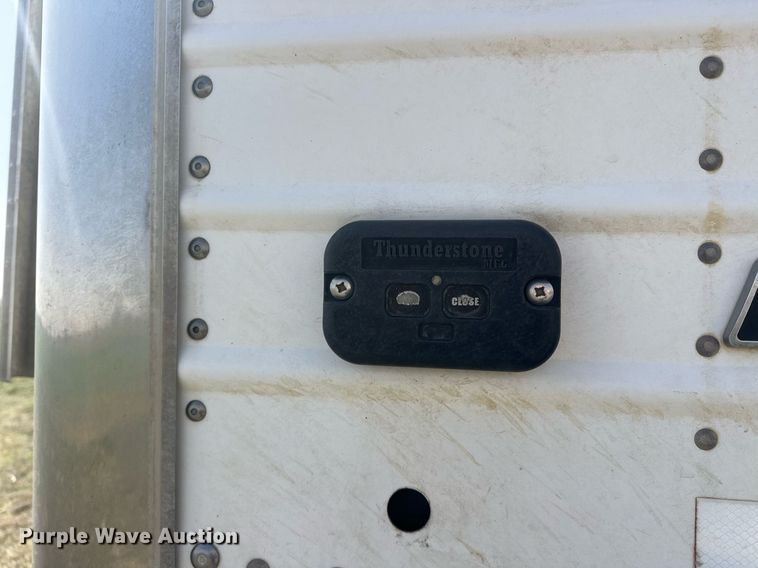 image for item EK0521 2019 Timpte grain trailer