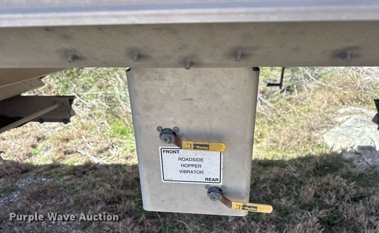 image for item EK0521 2019 Timpte grain trailer