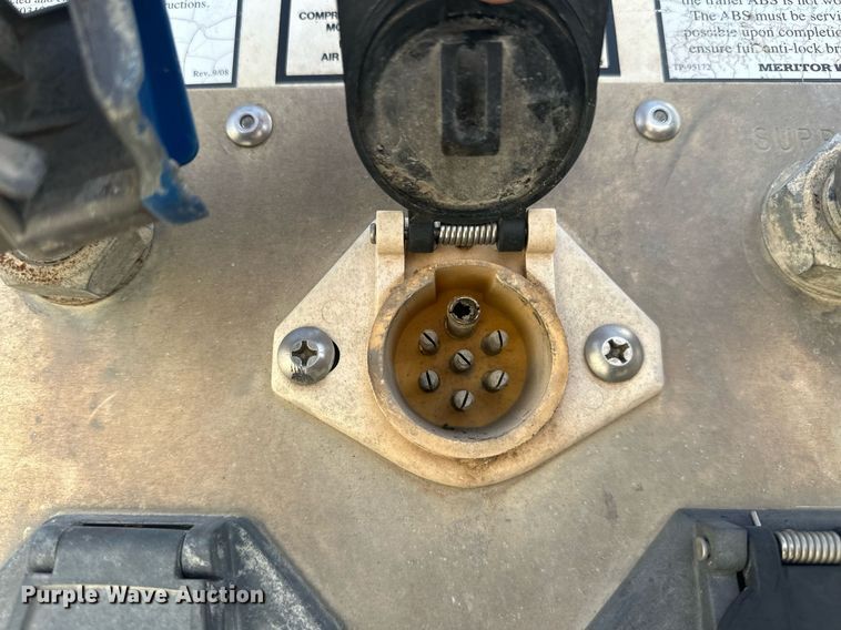 image for item EK0523 2016 Timpte grain trailer