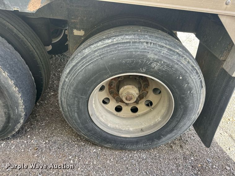 image for item EK0523 2016 Timpte grain trailer