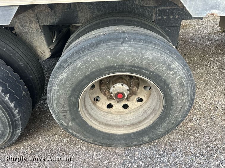 image for item EK0523 2016 Timpte grain trailer