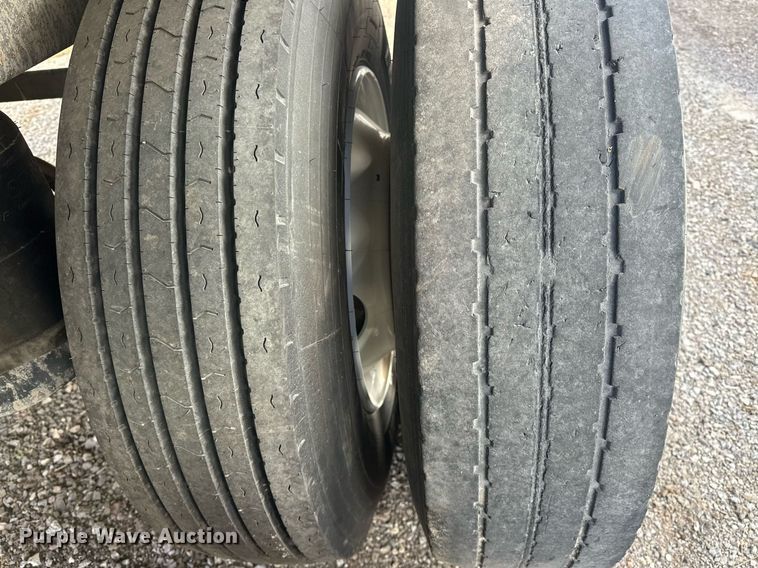 image for item EK0523 2016 Timpte grain trailer