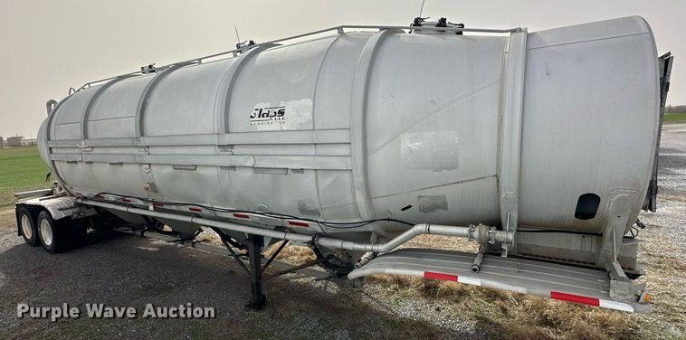 image for item EK0524 1976 Butler pneumatic dry bulk trailer