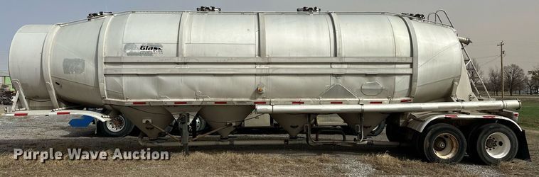 image for item EK0524 1976 Butler pneumatic dry bulk trailer