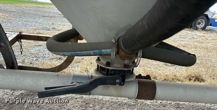 image for item EK0524 1976 Butler pneumatic dry bulk trailer