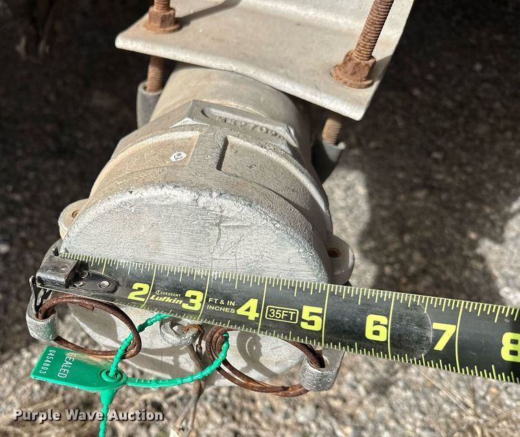 image for item EK0524 1976 Butler pneumatic dry bulk trailer