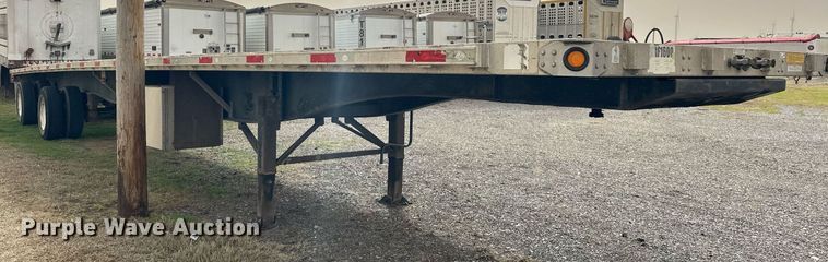 image for item EK0525 2014 Utility Trailers FS2CHA flatbed trailer