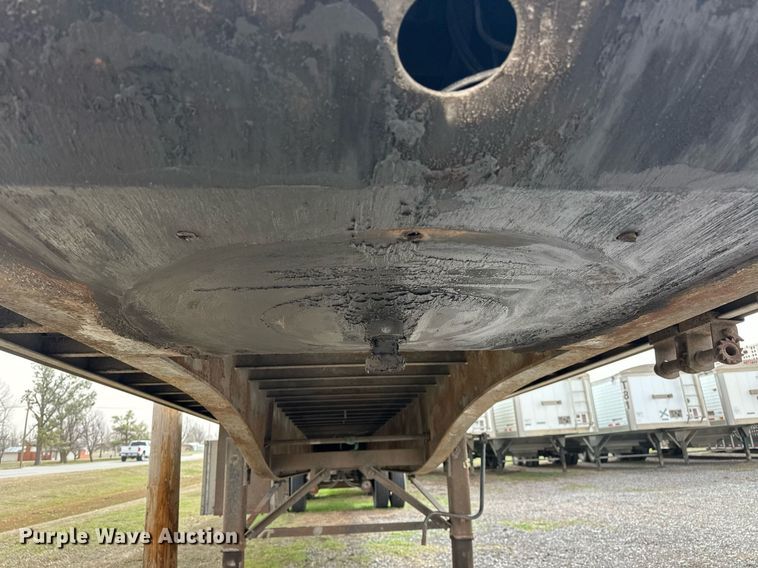 image for item EK0525 2014 Utility Trailers FS2CHA flatbed trailer