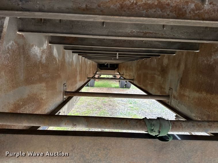 image for item EK0525 2014 Utility Trailers FS2CHA flatbed trailer