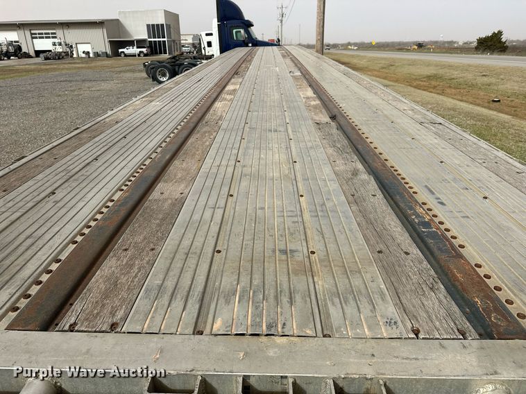 image for item EK0525 2014 Utility Trailers FS2CHA flatbed trailer