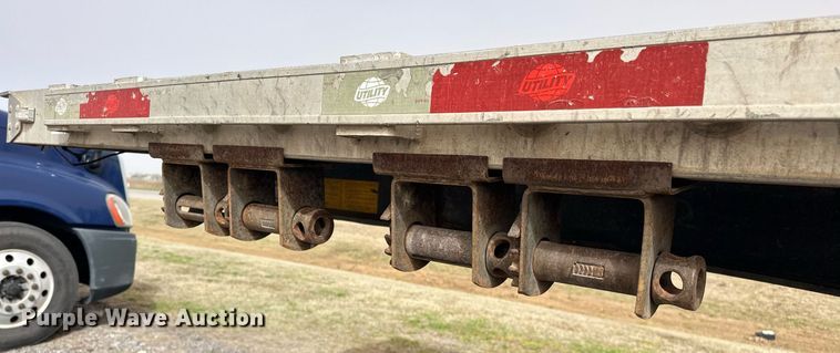 image for item EK0525 2014 Utility Trailers FS2CHA flatbed trailer