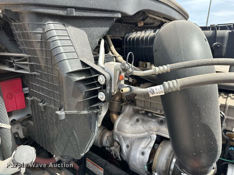 image for item EK0565 2020 Freightliner Cascadia 126 semi truck