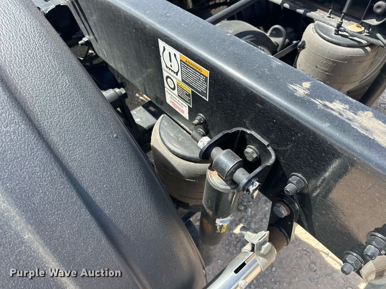 image for item EK0566 2022 Kenworth T680 semi truck