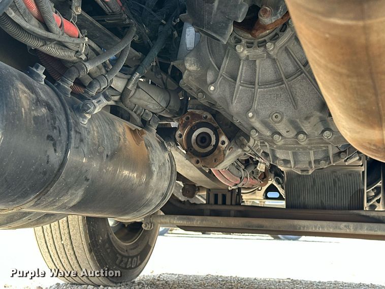 image for item EK0566 2022 Kenworth T680 semi truck