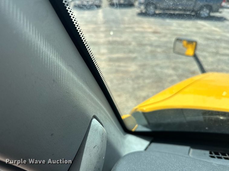 image for item EK0566 2022 Kenworth T680 semi truck