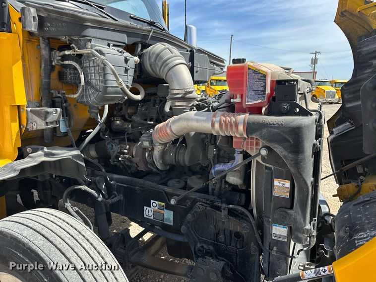 image for item EK0566 2022 Kenworth T680 semi truck