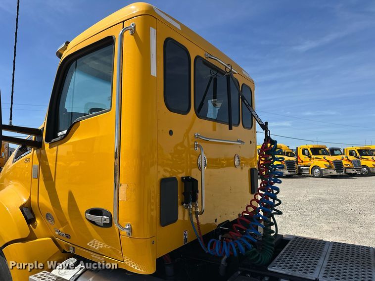 image for item EK0567 2022 Kenworth T680 semi truck