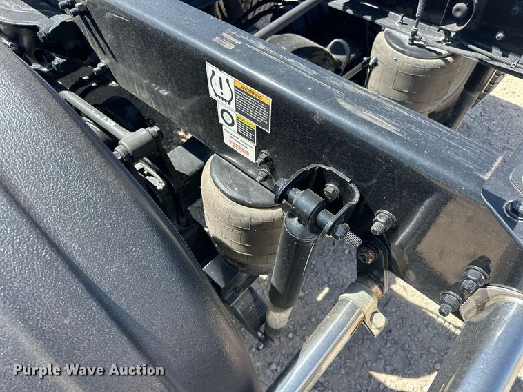 image for item EK0567 2022 Kenworth T680 semi truck