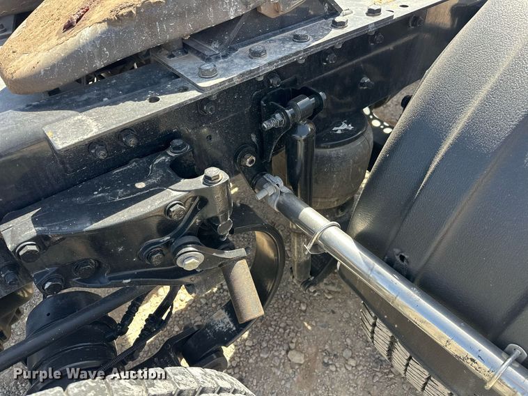 image for item EK0567 2022 Kenworth T680 semi truck