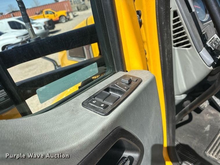 image for item EK0567 2022 Kenworth T680 semi truck