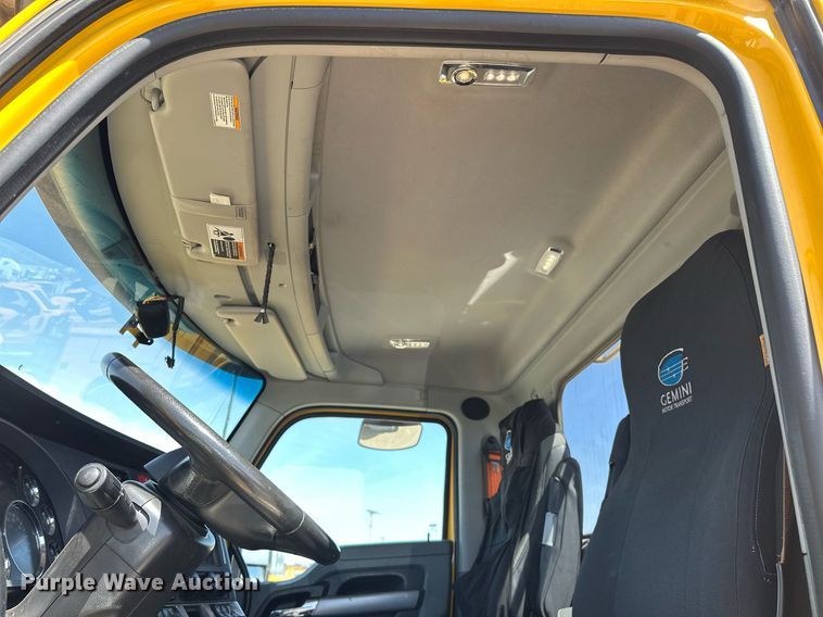 image for item EK0567 2022 Kenworth T680 semi truck