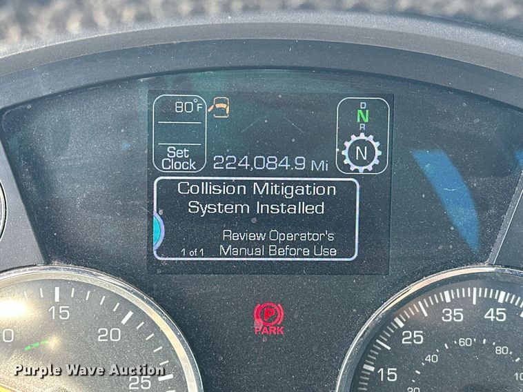 image for item EK0567 2022 Kenworth T680 semi truck