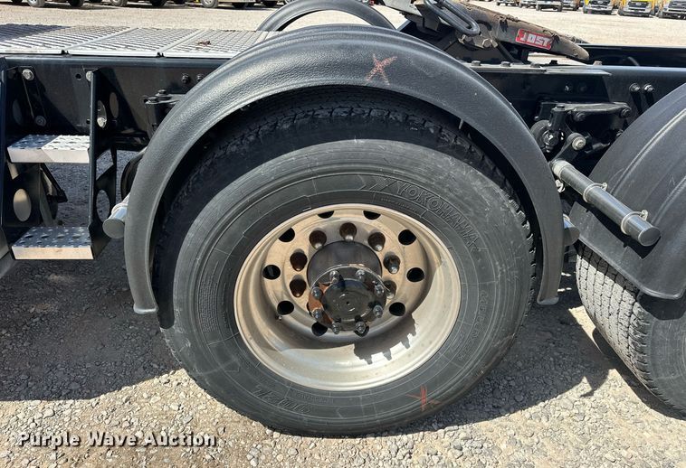 image for item EK0567 2022 Kenworth T680 semi truck