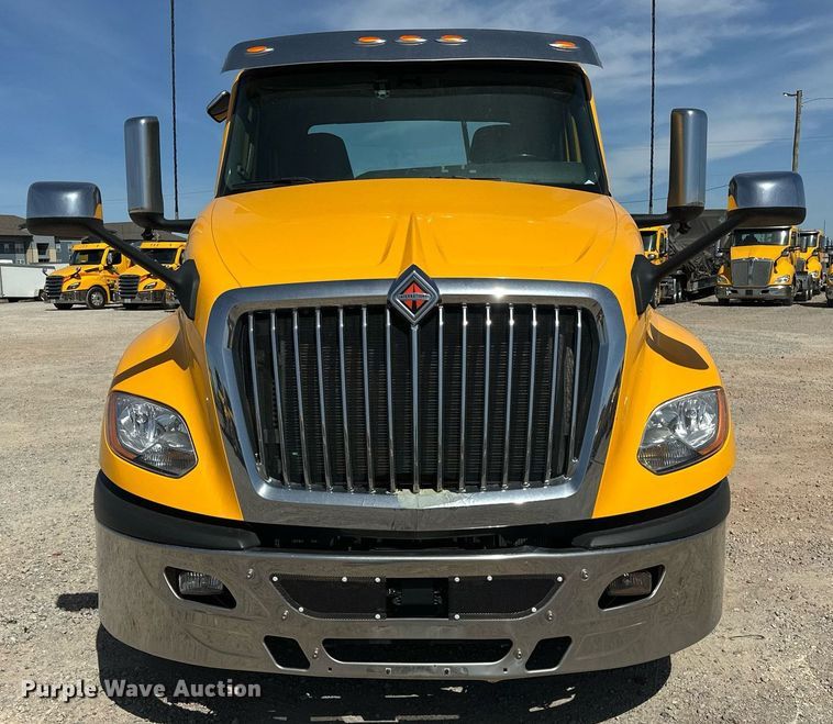 image for item EK0568 2021 International LT625 6X4 semi truck