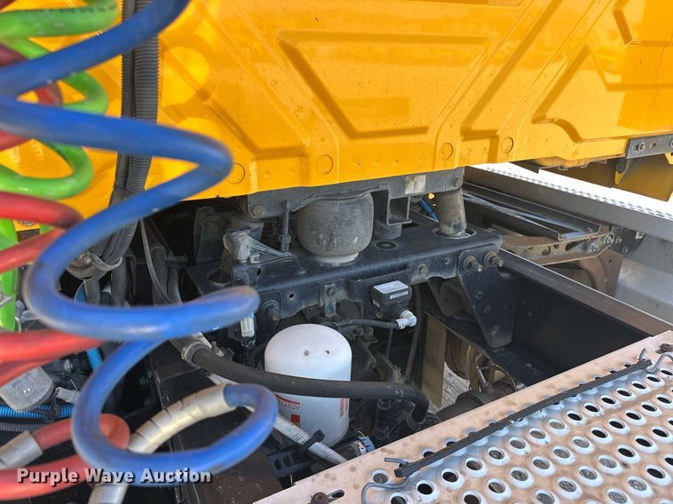 image for item EK0568 2021 International LT625 6X4 semi truck