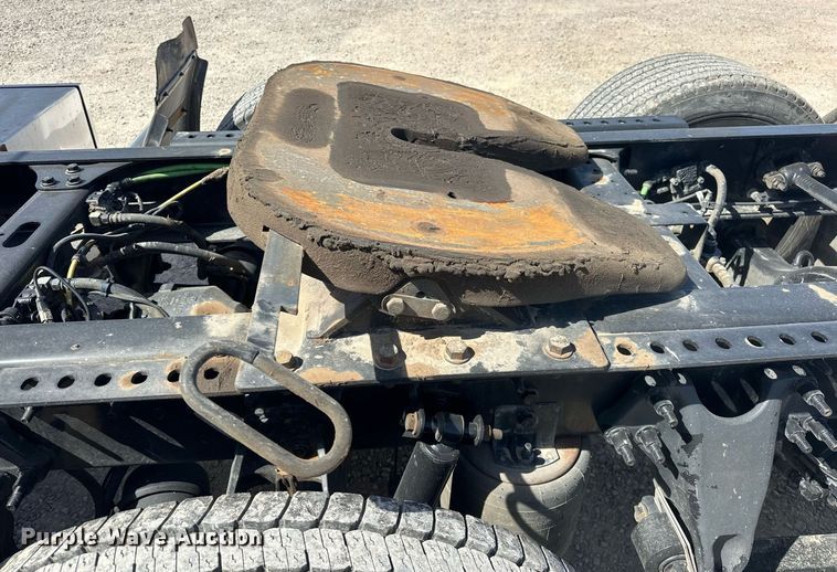 image for item EK0568 2021 International LT625 6X4 semi truck