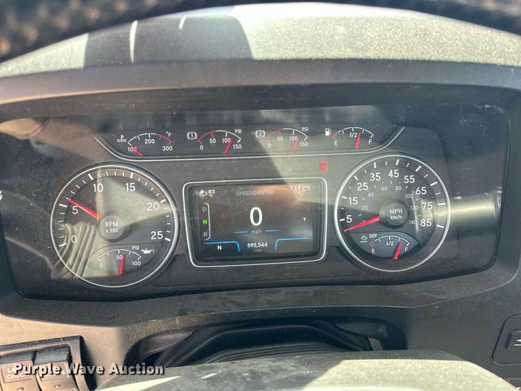 image for item EK0568 2021 International LT625 6X4 semi truck