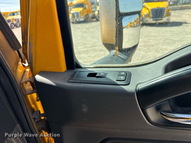 image for item EK0568 2021 International LT625 6X4 semi truck