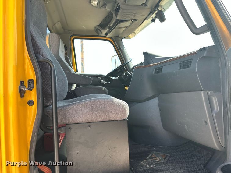 image for item EK0568 2021 International LT625 6X4 semi truck