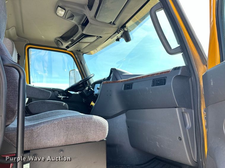 image for item EK0568 2021 International LT625 6X4 semi truck