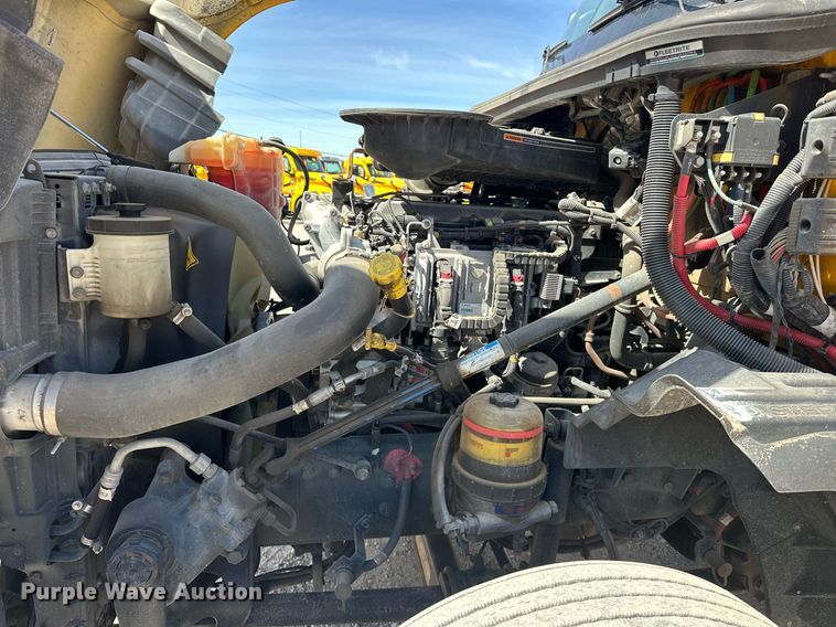 image for item EK0568 2021 International LT625 6X4 semi truck