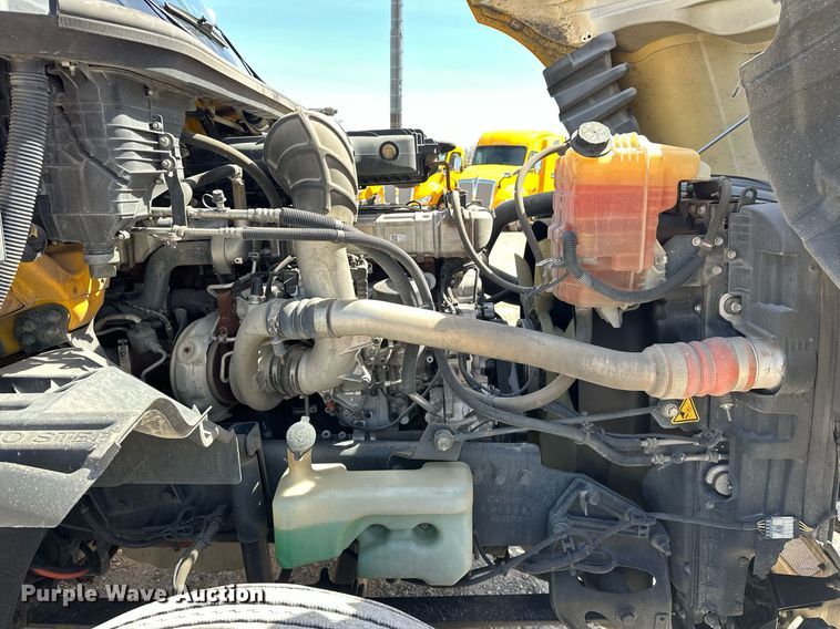 image for item EK0568 2021 International LT625 6X4 semi truck