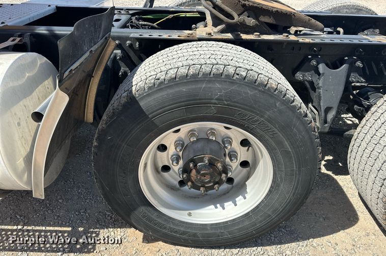 image for item EK0568 2021 International LT625 6X4 semi truck