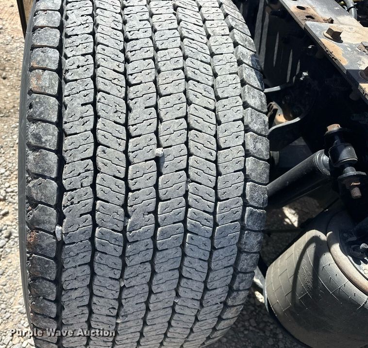 image for item EK0568 2021 International LT625 6X4 semi truck