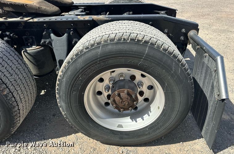 image for item EK0568 2021 International LT625 6X4 semi truck