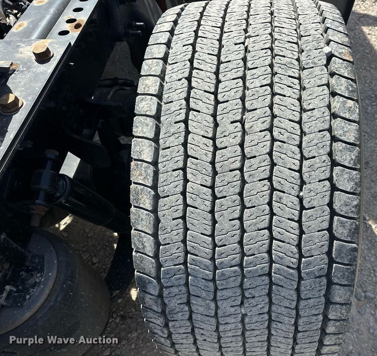 image for item EK0568 2021 International LT625 6X4 semi truck