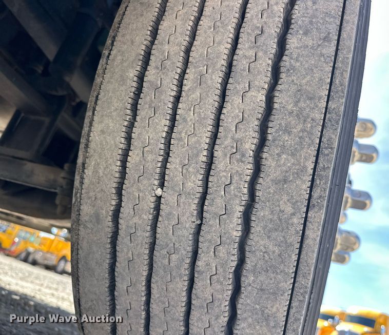 image for item EK0568 2021 International LT625 6X4 semi truck