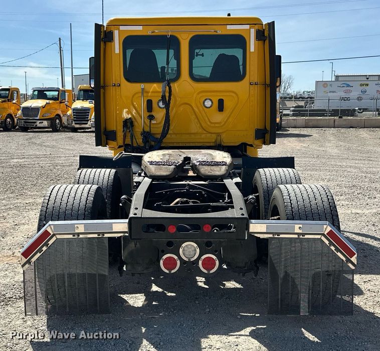 image for item EK0569 2022 Freightliner Cascadia 126 semi truck