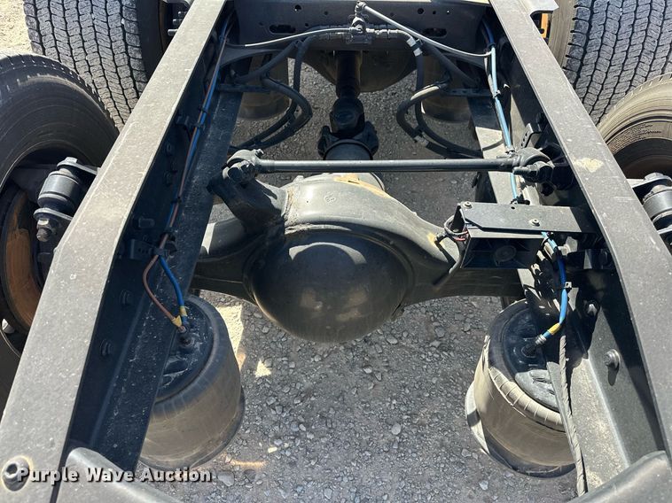 image for item EK0569 2022 Freightliner Cascadia 126 semi truck