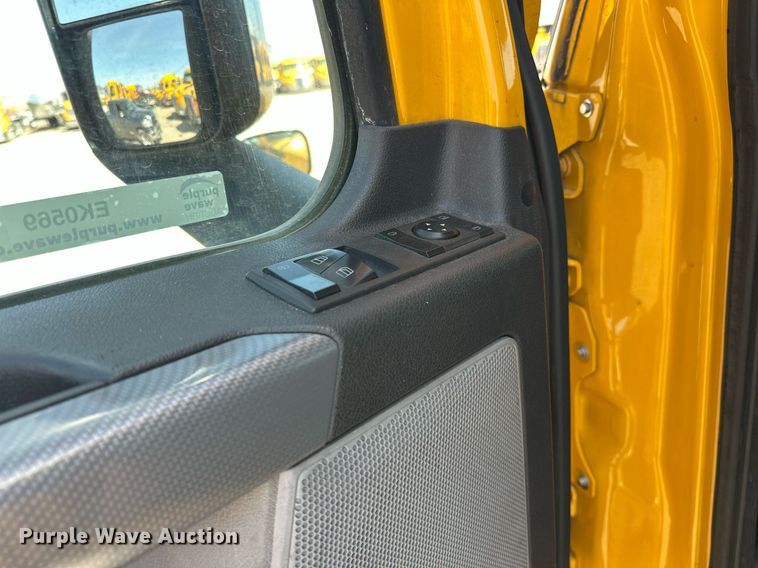 image for item EK0569 2022 Freightliner Cascadia 126 semi truck